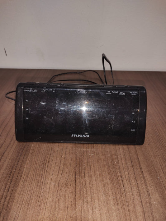 Sylvania "Dual Alarm" AM/FM Clock Radio With 1.8" Jumbo Digits