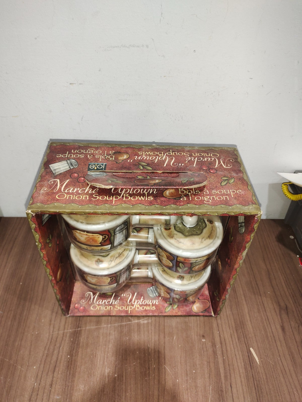 MSC Joie Vivre French Onion Soup Crocks Handled Bowls with Vented Lids