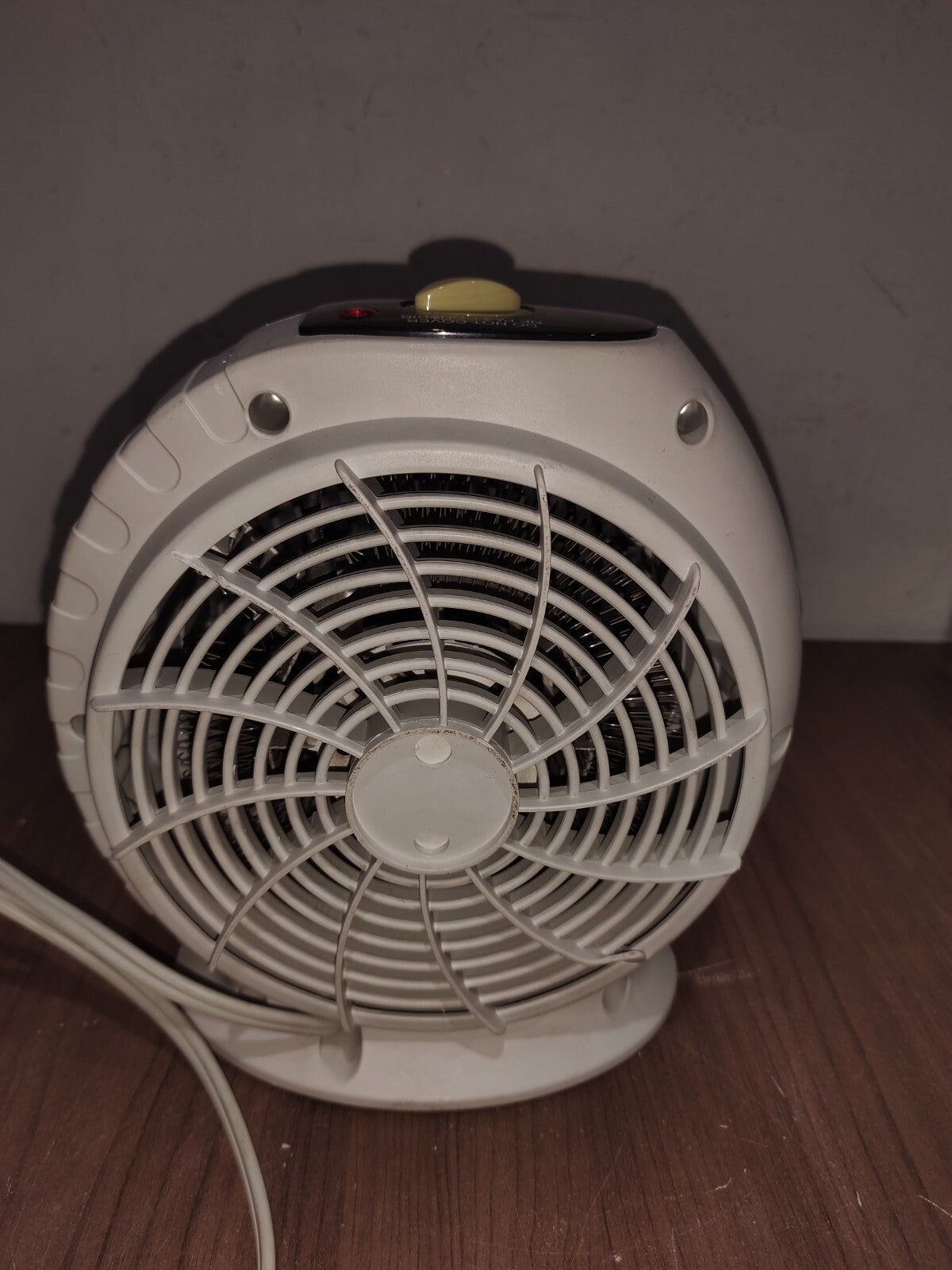 Super Portable Plastic Electric Adjustable Speed Fan - 002F2M2S
