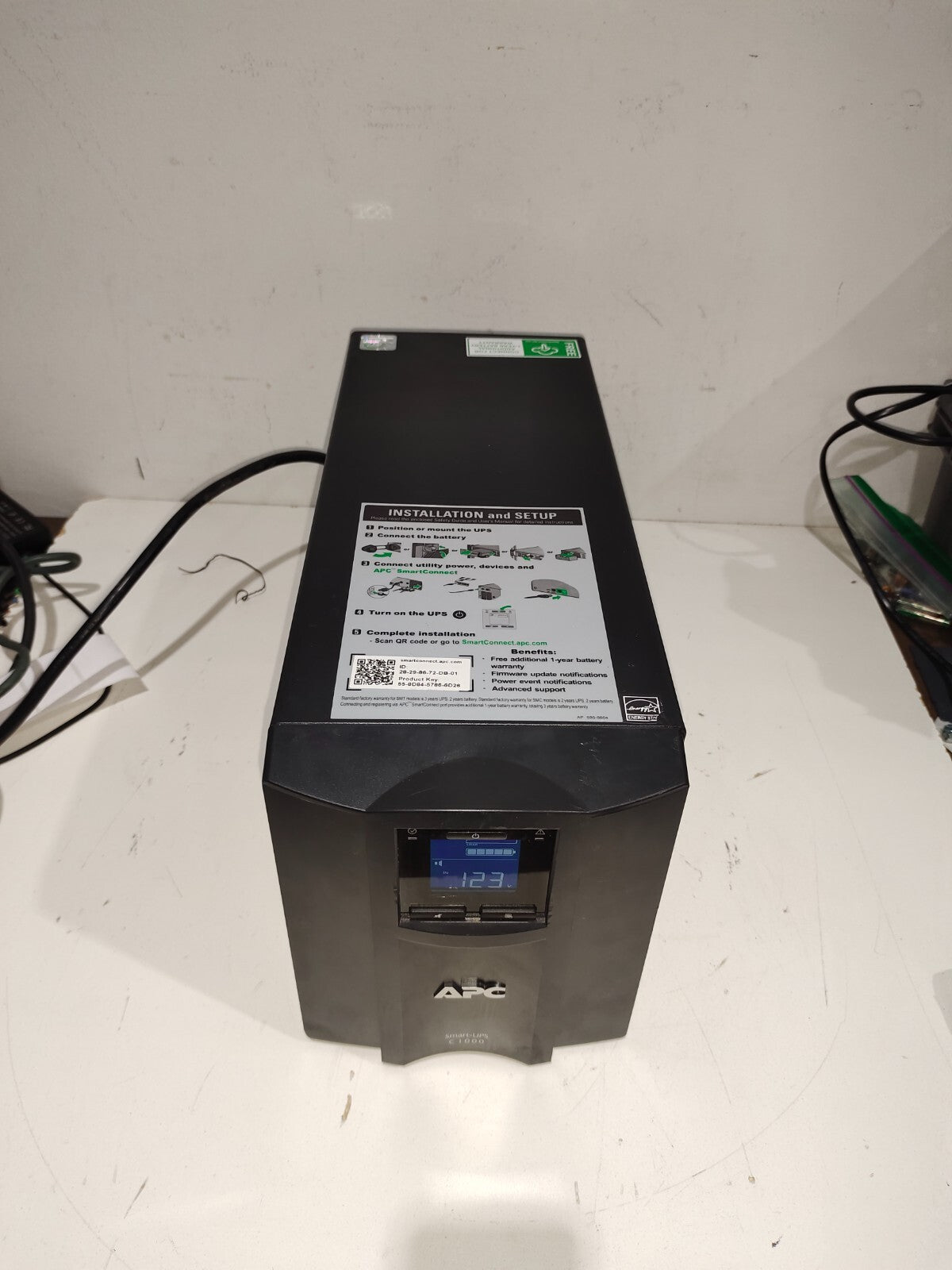 APC SMC1000 Smart-UPS C1000 8-Outlet 120V - 50/60 Hz UPS - 2