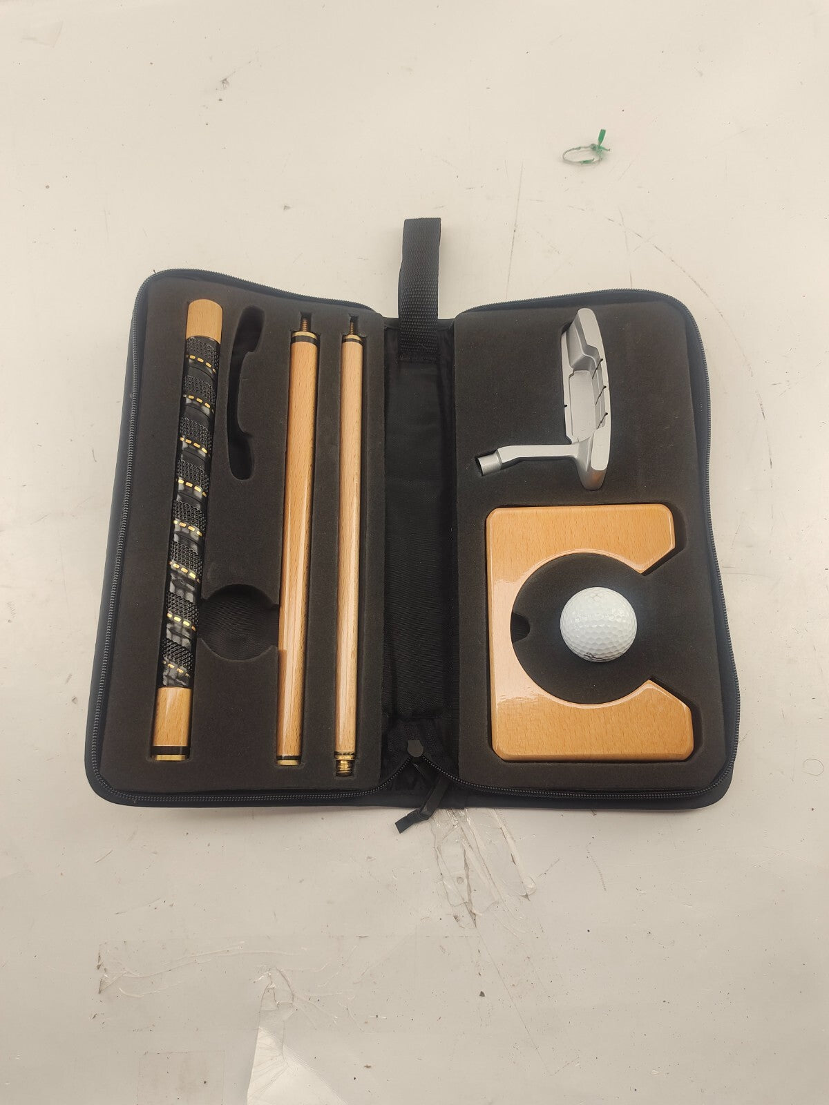 Wood Collapsible Putter Golf Club Practice Hole in Zipper Case