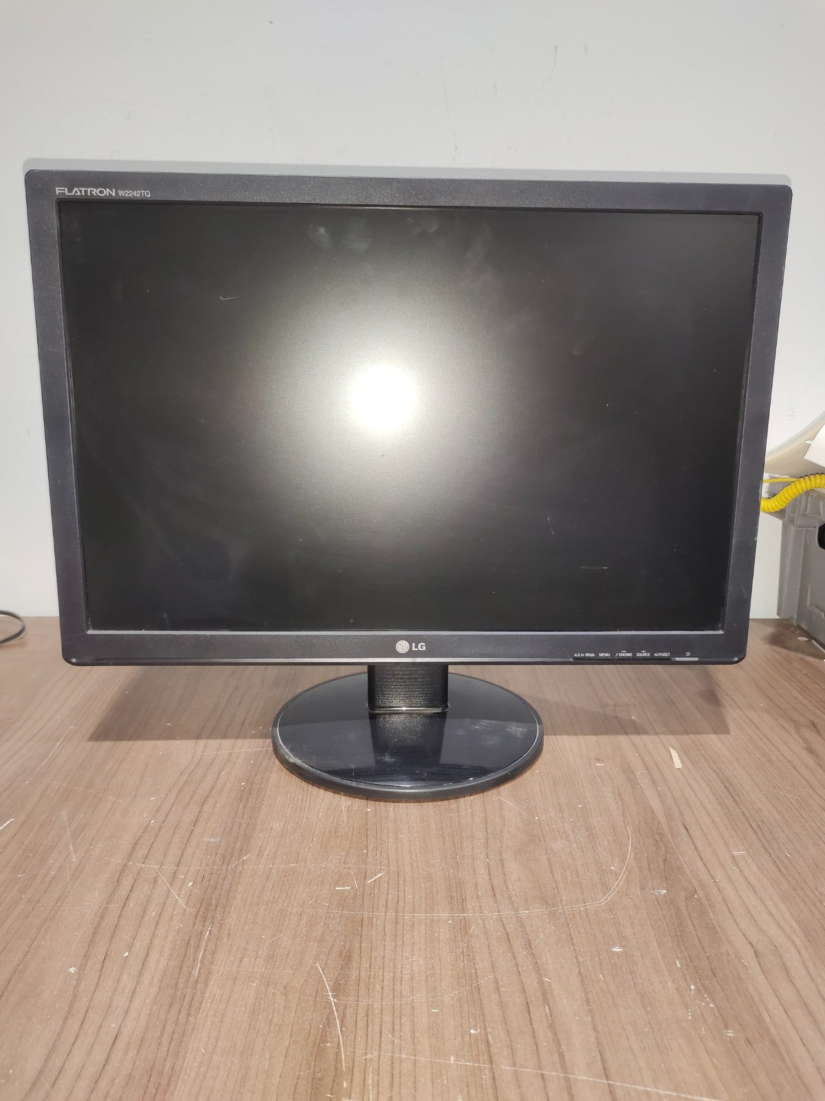 LG FLATRON W2242TQ-PF 22" LCD Monitor