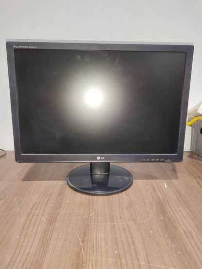 LG FLATRON W2242TQ-PF 22" LCD Monitor