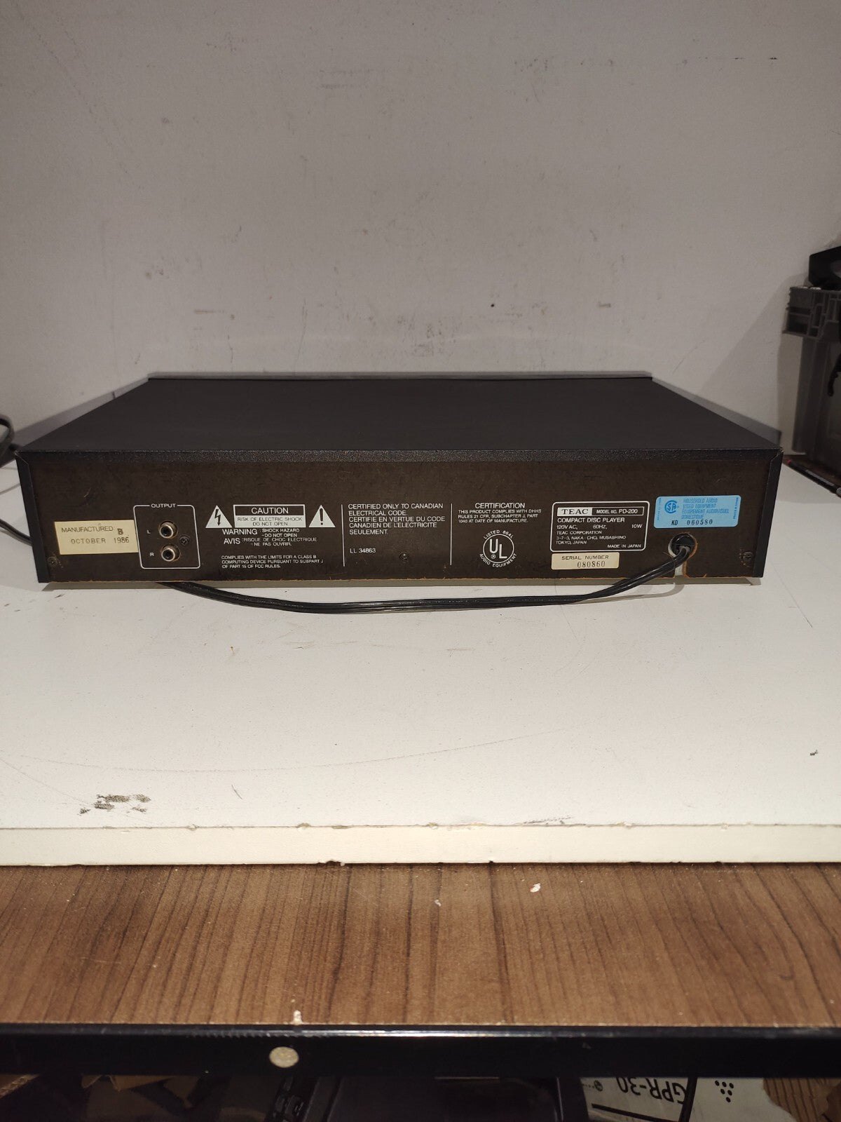 TEAC Compact Disc Player, Model PD-200, W/High Resolution 3-Beam Laser Diode