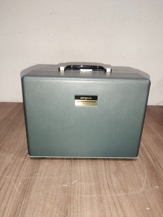 VINTAGE ARGUS SHOWMASTER 500-AZ MOVIE PROJECTOR