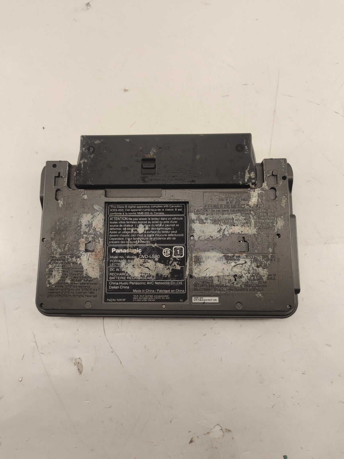 PANASONIC DVD-LS850 Portable DVD Player