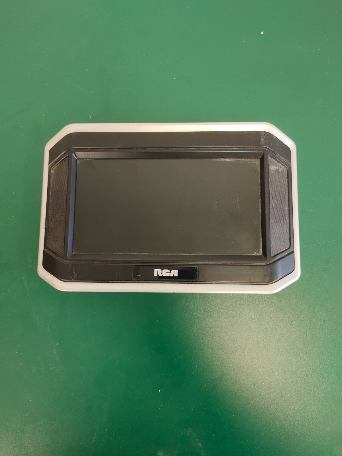 RCA DRC6389T Screen Travel System