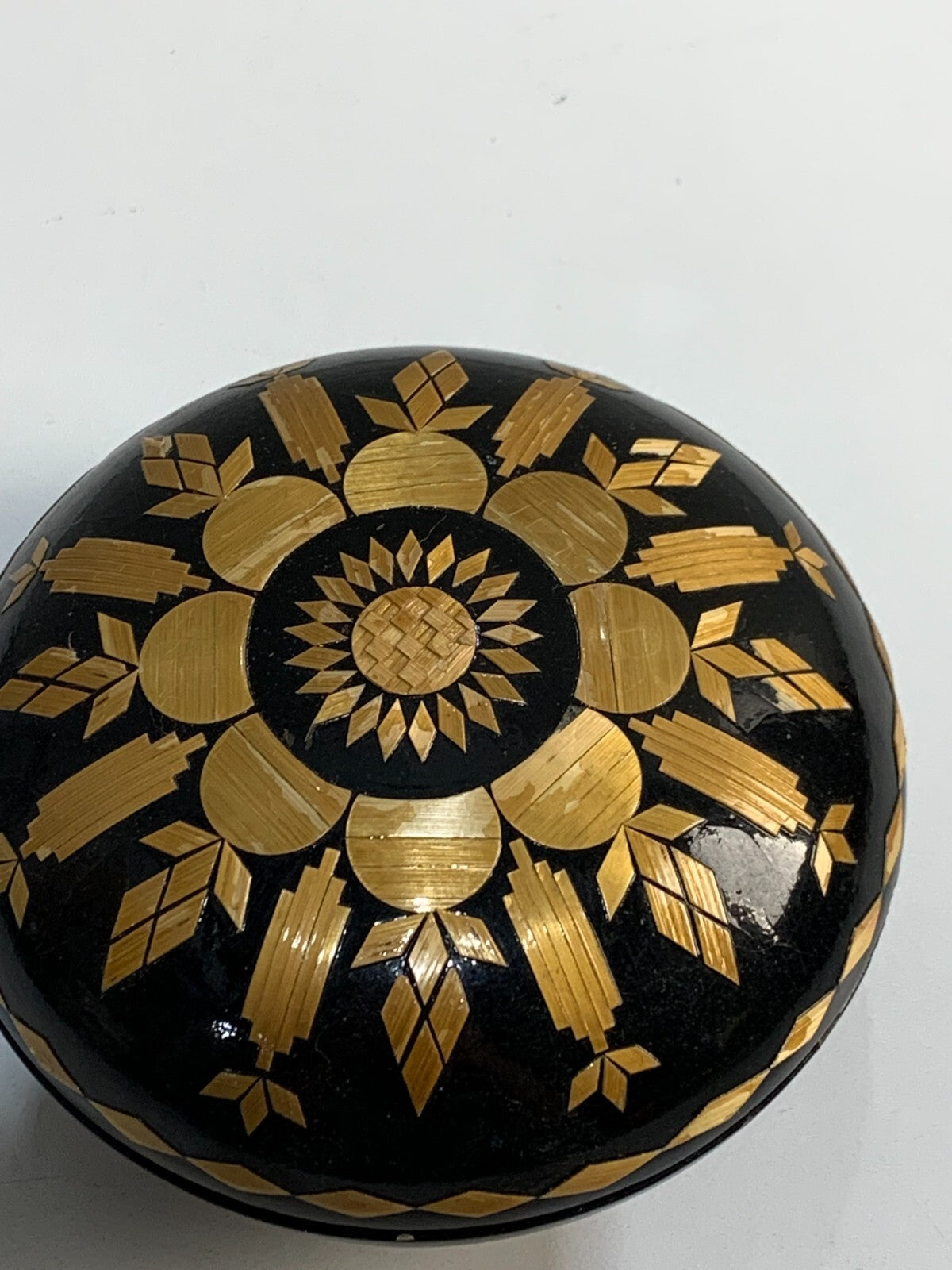 Vtg Black Lacquer INLAYED WOOD 2-Piece ROUND BOX, Made in USSR