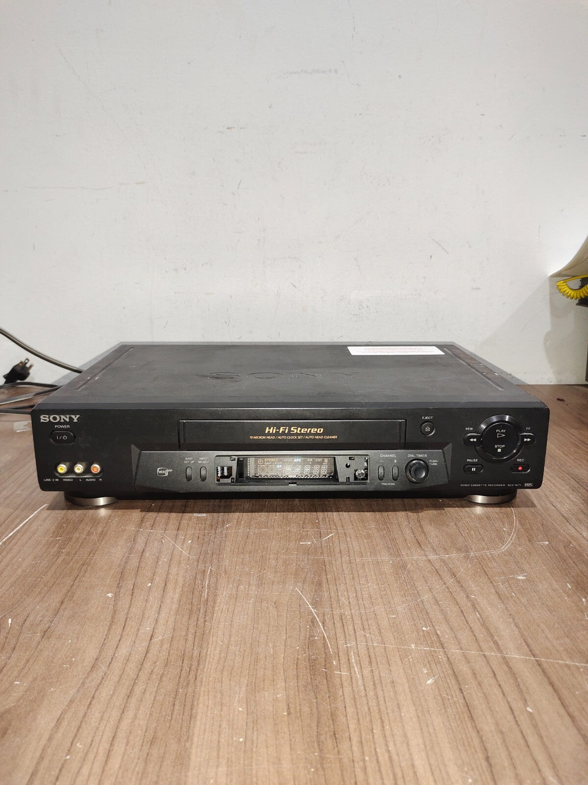 Sony SLV-N71 VCR VHS 4 Head Hi-Fi Stereo