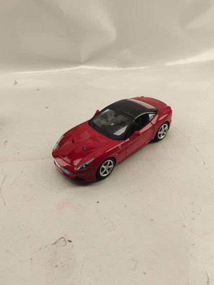 Maisto - Ferrari California T Closed Top Red  1:18 Opening Hood, Doors & Trunk