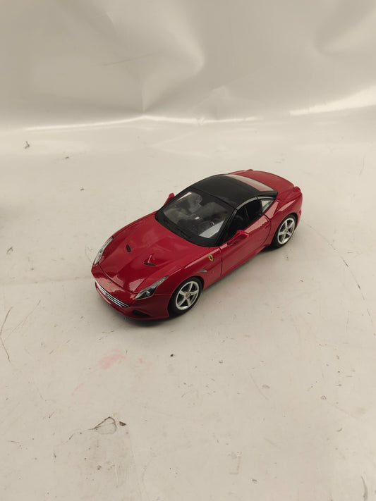 Maisto - Ferrari California T Closed Top Red  1:18 Opening Hood, Doors & Trunk