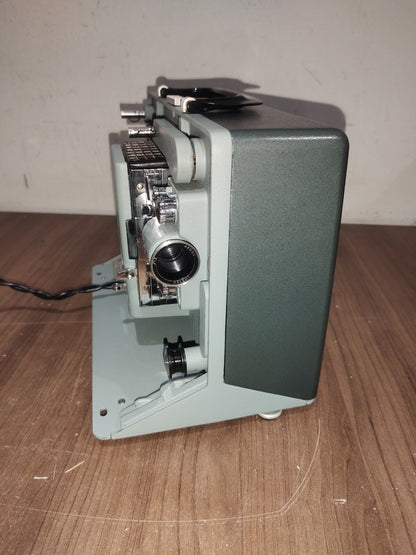 VINTAGE ARGUS SHOWMASTER 500-AZ MOVIE PROJECTOR