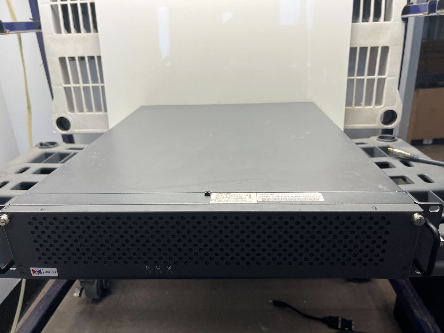 ACTi XNR-4200 Rackmount NVR Server Q9400 @ 2.66 GHz 4GB RAM 500GB HDD Linux