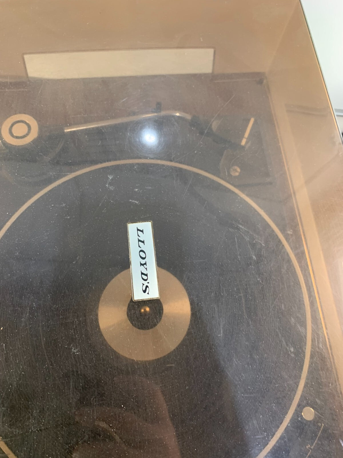 Vintage Lloyd's AM/FM Stereo Turntable & Cassette player Model R820