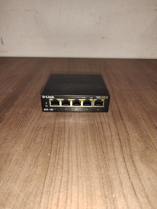 D-Link DGS-105 5-Port Gigabit Ethernet Switch - 3