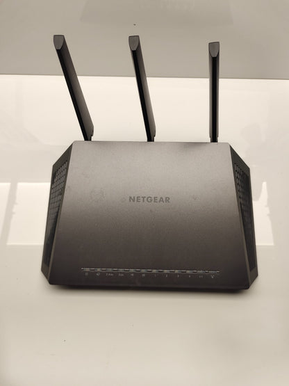 NETGEAR Nighthawk R7000 AC1900 Smart Gigabit USB 3.0 Dual-Band WiFi Router