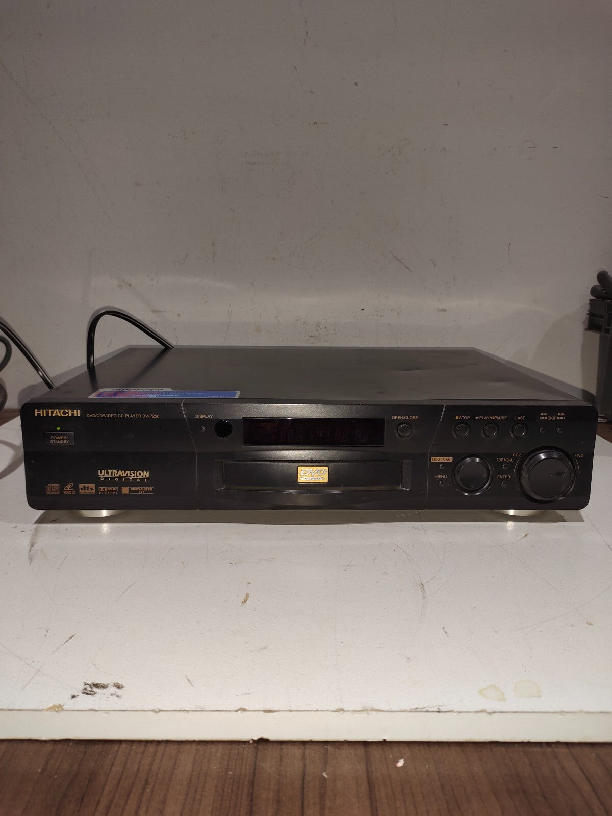 Hitachi DV-P250 - DVD/CD/ Video CD Player