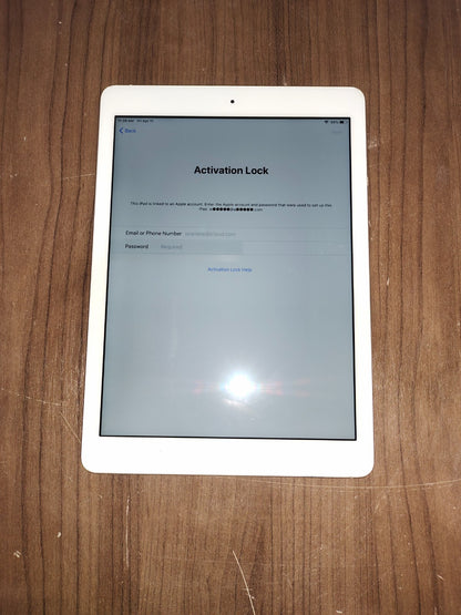 Apple iPad Air 1st Gen A1474 16 GB Wi-Fi 9.7"