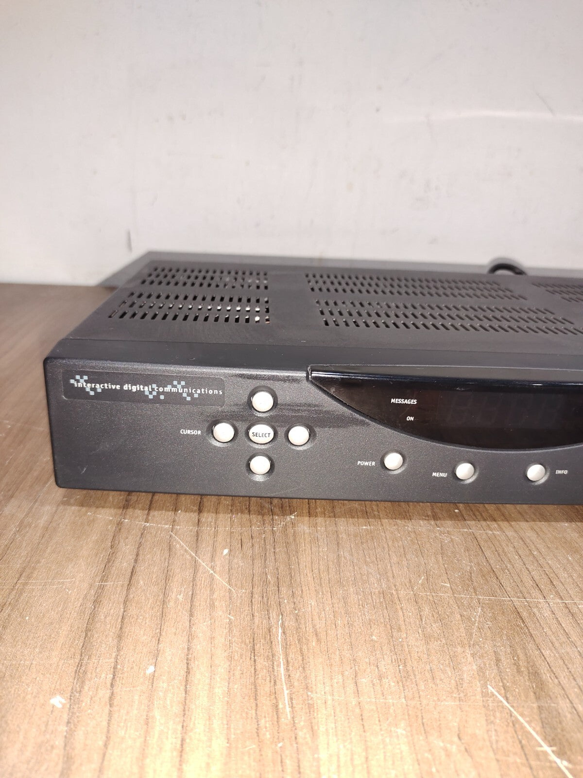Motorola Digital Cable Box CATV Converter Model DCT2524/1631/AL
