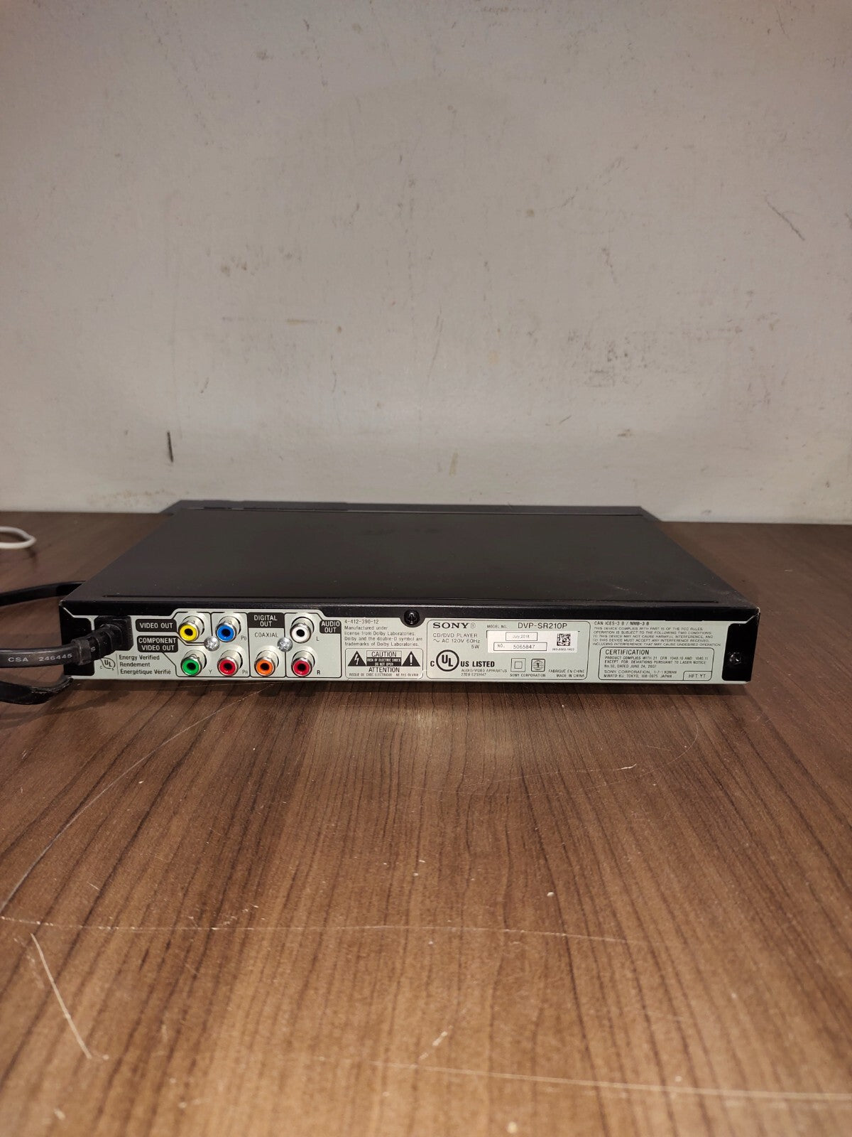 Sony Progressive Scan CD and DVD Player - DVP-SR210P
