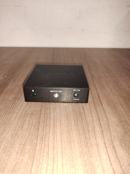 D-Link DGS-105 5-Port Gigabit Ethernet Switch - 3