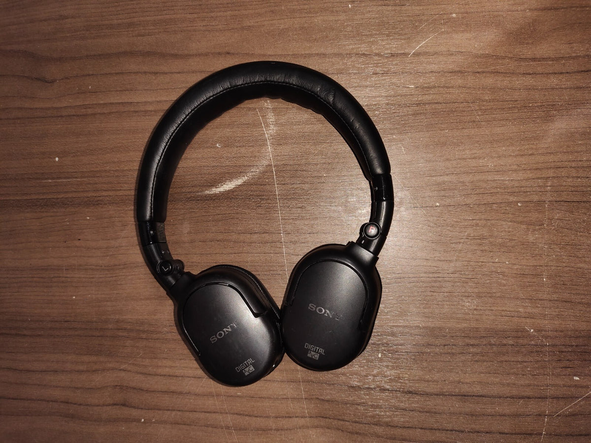 Sony MDR-NC200D Black Wired Foldable Digital Noise-Canceling Over-Ear Headphones