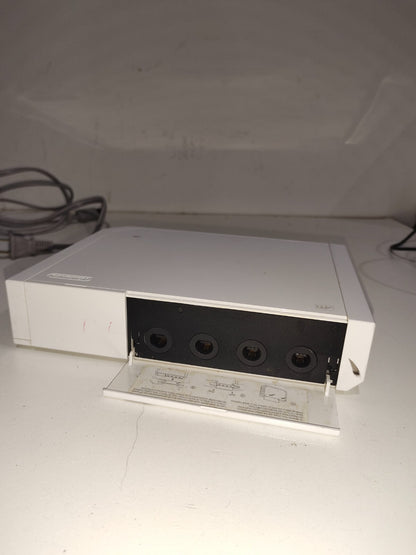 Nintendo Wii Console Unit RVL-001 - With 2 Remote Controllers - White - Cords