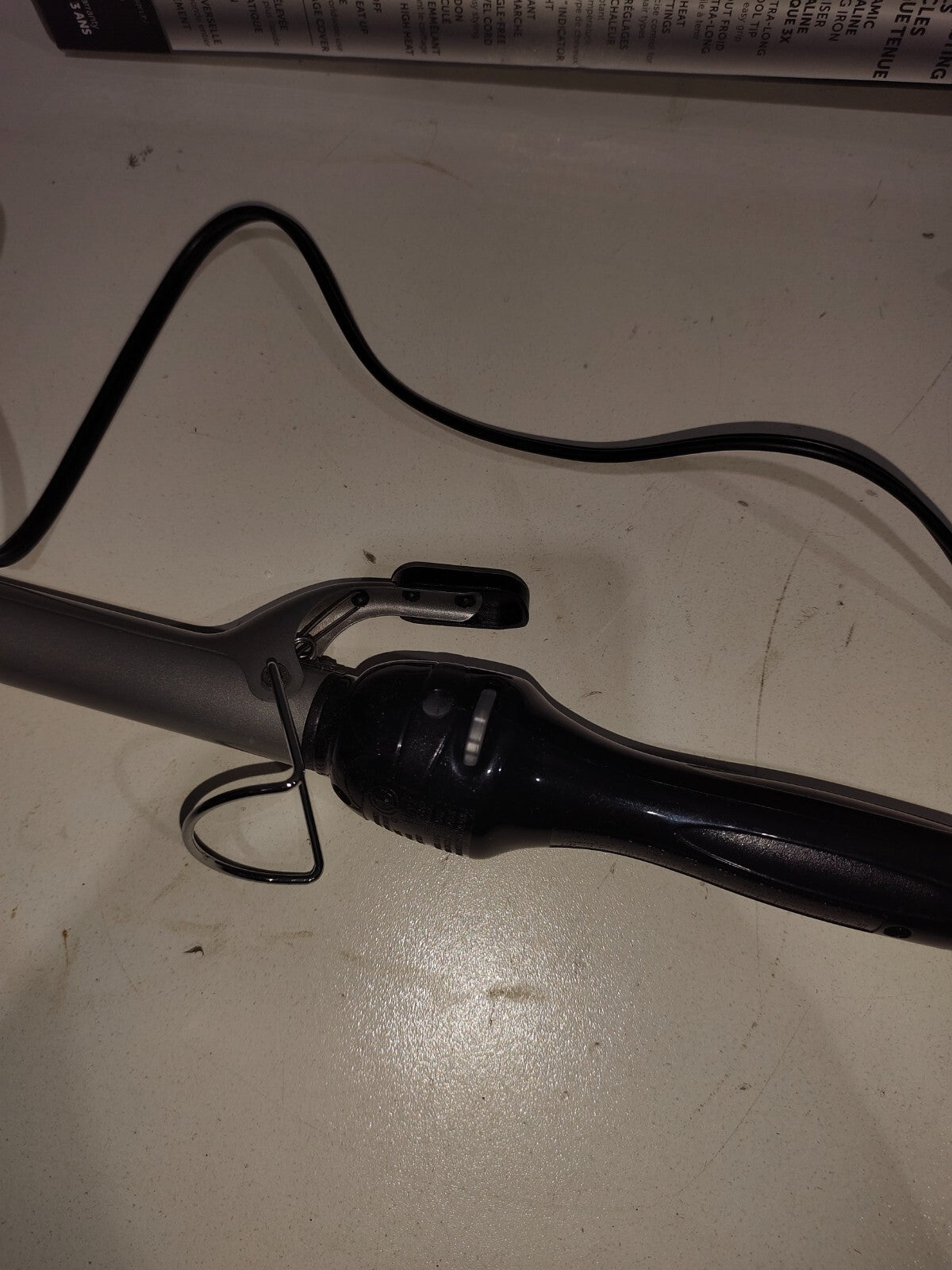 Revlon Perfect Heat Long Lasting Medium Curls Ceramic Curling Iron - RV051F