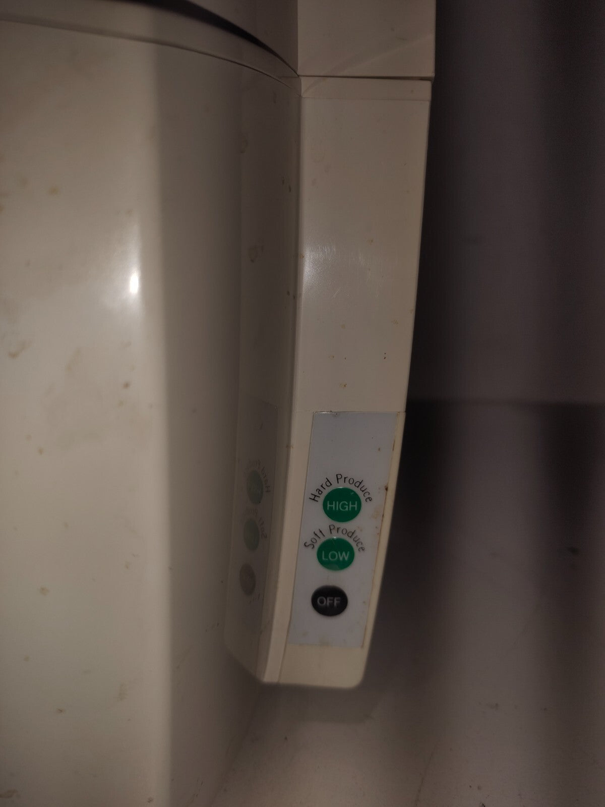 Juiceman Electronic Pro Juicer White Veggies & Citrus Series 410