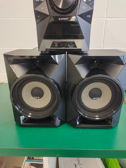Sony MHC-EC619iP Home Audio Stereo System CD AM/FM Radio Speakers