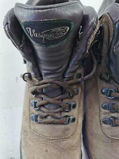 Vasque shoe