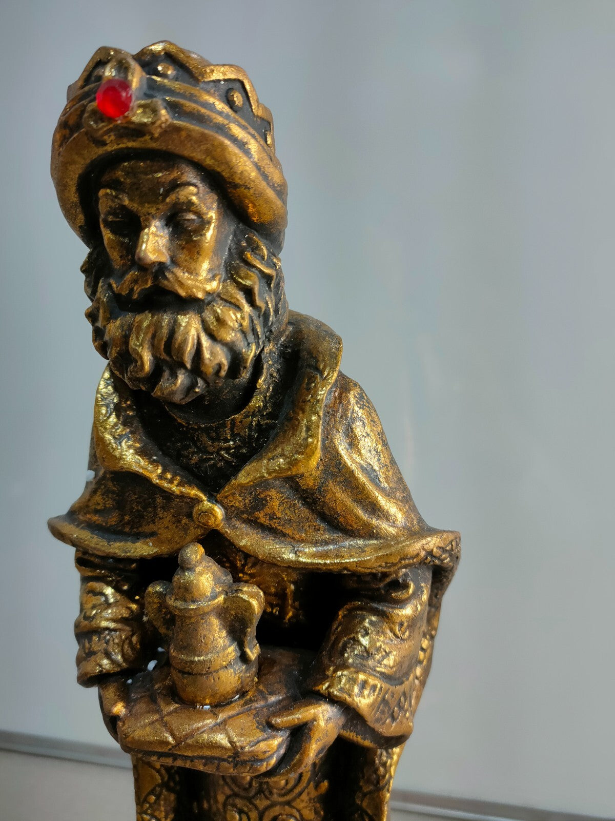 Vintage Gold Christmas Figurines, 3 Kings Bearing Gifts