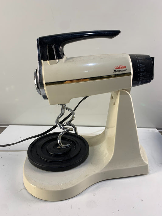 VTG Sunbeam Mixmaster 12-Speed Kitchen Stand Mixer w/ Bowl and Beaters