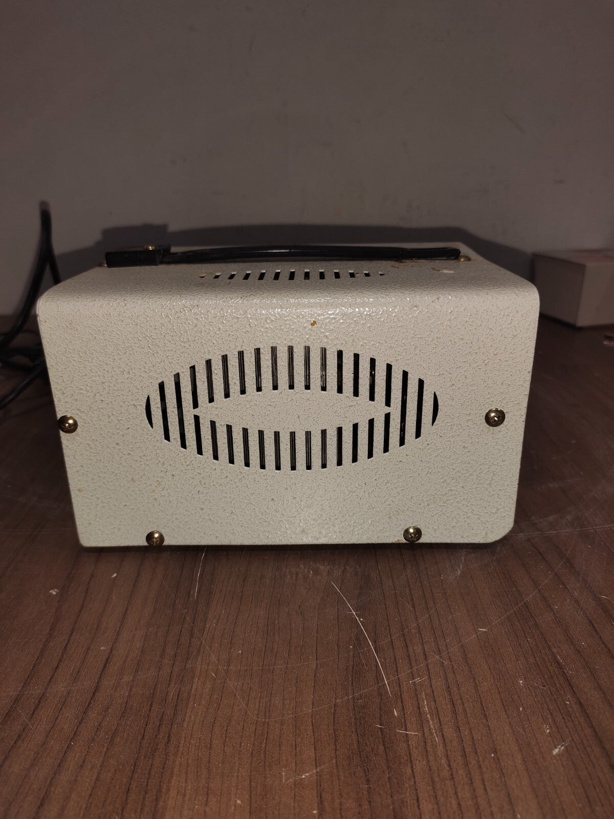 2KVA UP TRANSFORMER POWER SUPPLY, MODEL HL : 2000UF 60 HZ 120V-22-V EXC - 1