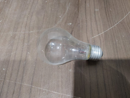 EXCELLENT CONDITION General Electric Cristal Clair 60w Light Bulbs 2 Pack - 1