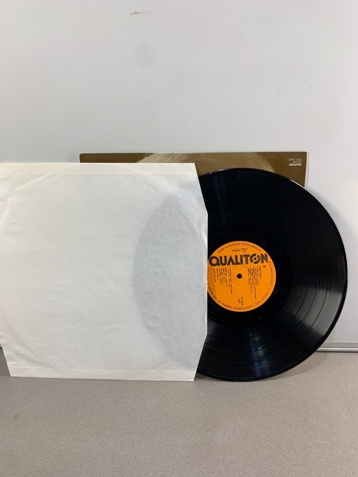 Gencsy Sári - Szellők Szárnyán (LP, Vinyl)