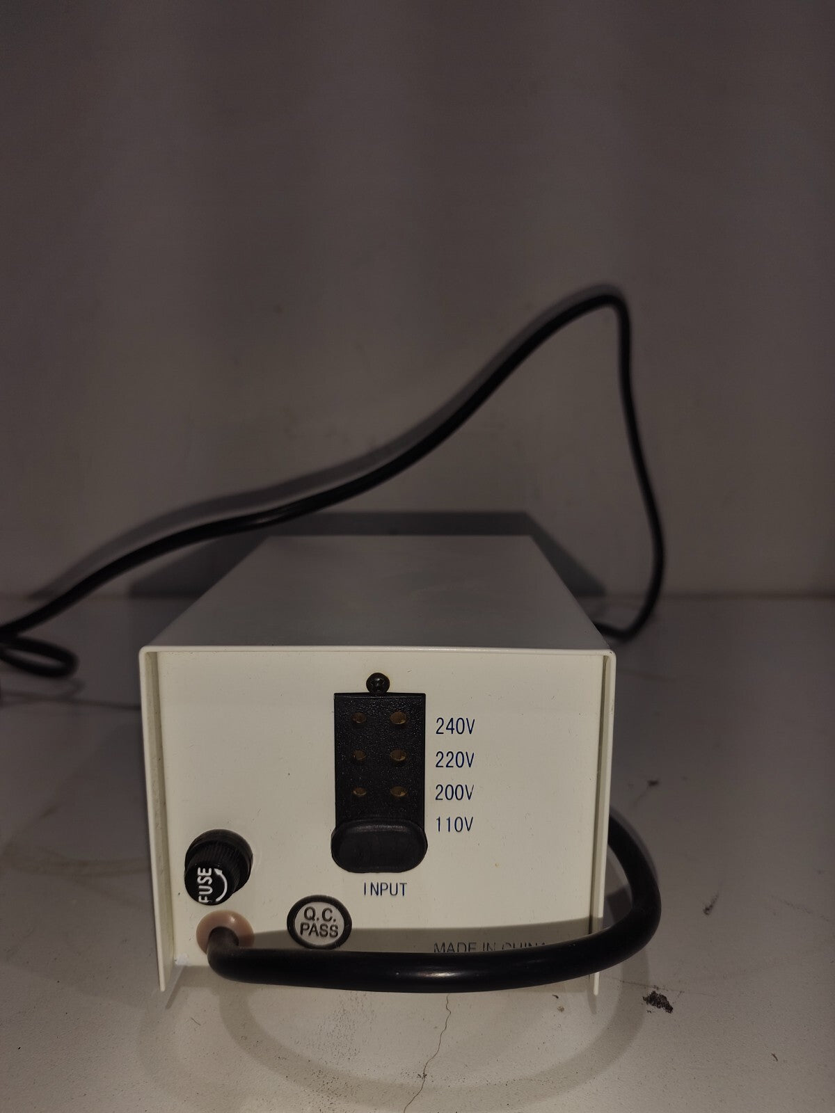 Philmore ST200 200 watt 110/220V Step Up Step Down Transformer