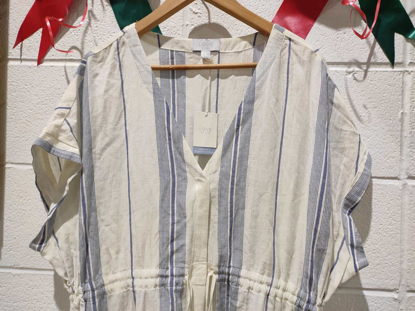 Gap Size XL Linen Cream Blue Stripe Women Jumpsuit Romper Shorts Belted Modern