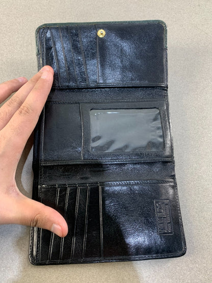 Black VENETO wallet. Unisex.