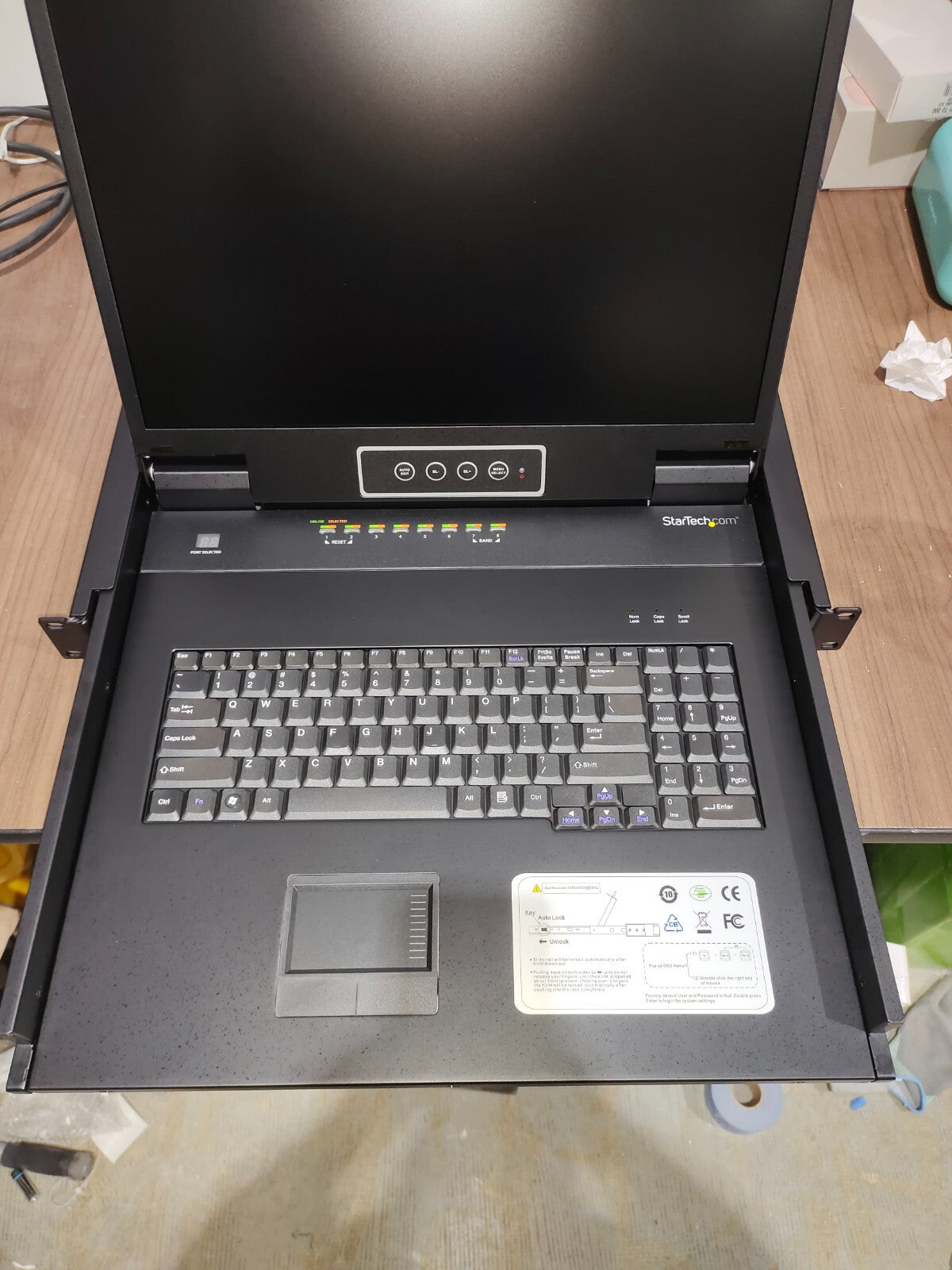 StarTech 8 Port Rackmount KVM Console w/Cables 1U Integrated 19" LCD RKCONS1908K