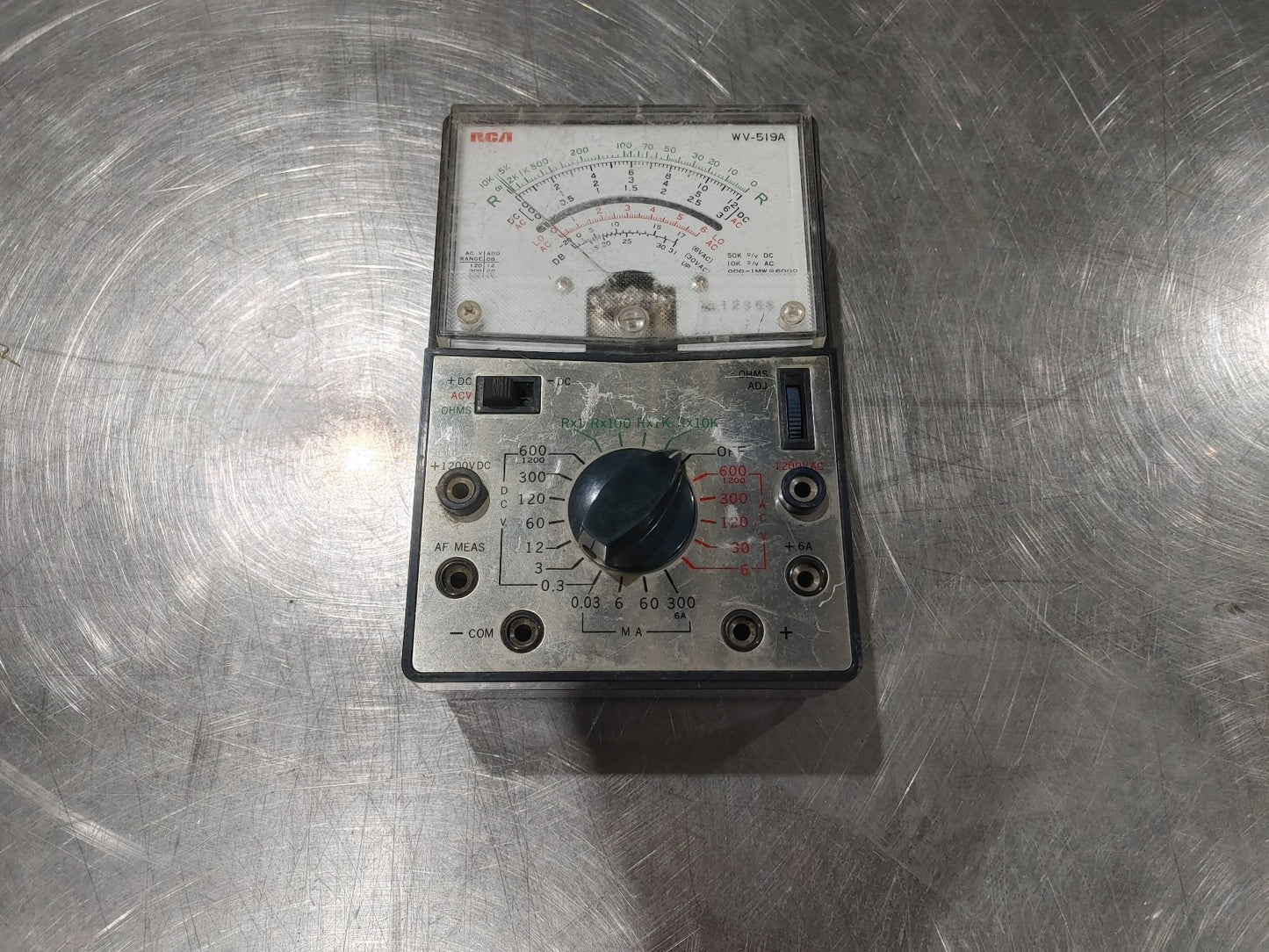 VINTAGE RCA WV-519A Multimeter Silver/Blue Analog Display with Adjustable Dial