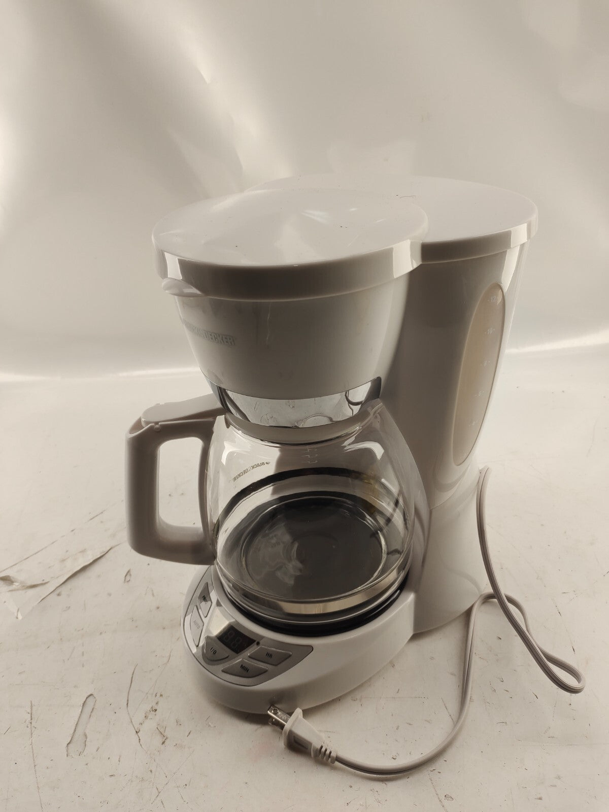 Black & Decker Coffeemaker White CM1050WD 12 Cup Programmable Clock Sneak-A-Cup