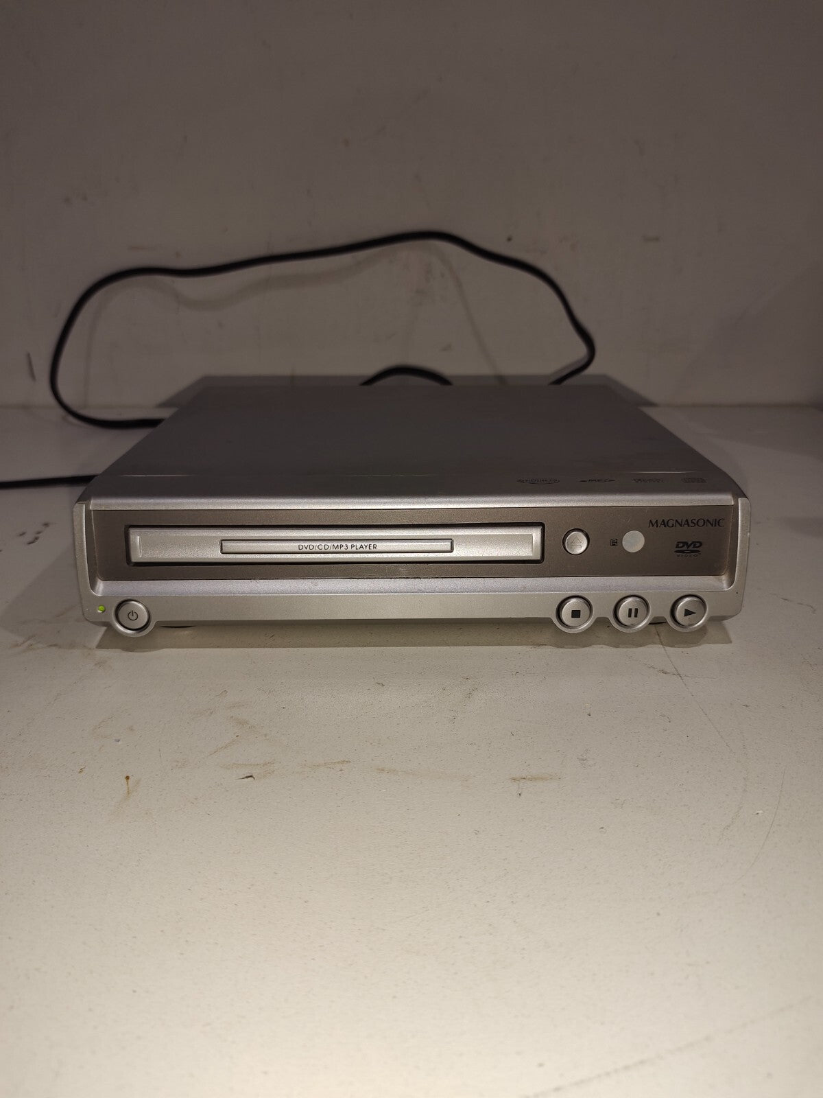 Magnasonic DVD805 DVD/CD/MP3 Player