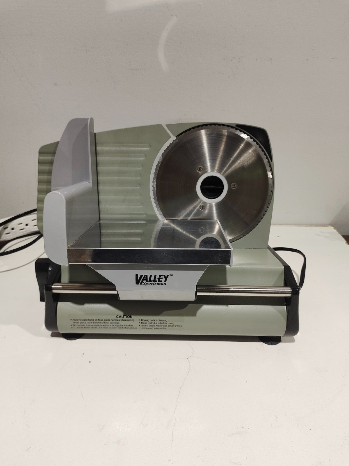 Valley Sportsman 7.5” Food Slicer