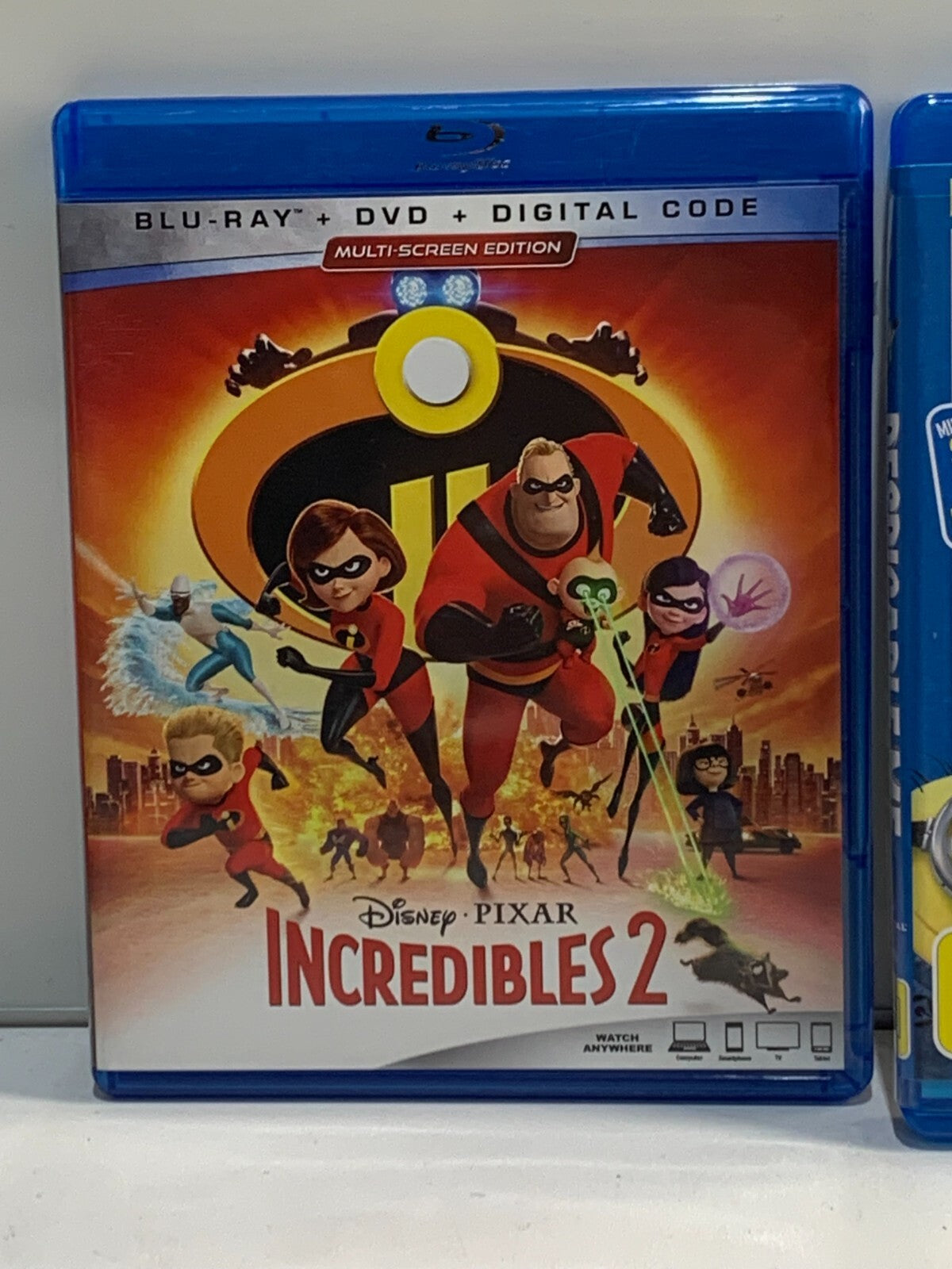 Lot of 2 Blu-Ray Incredibles 2 & DESPICABLE ME