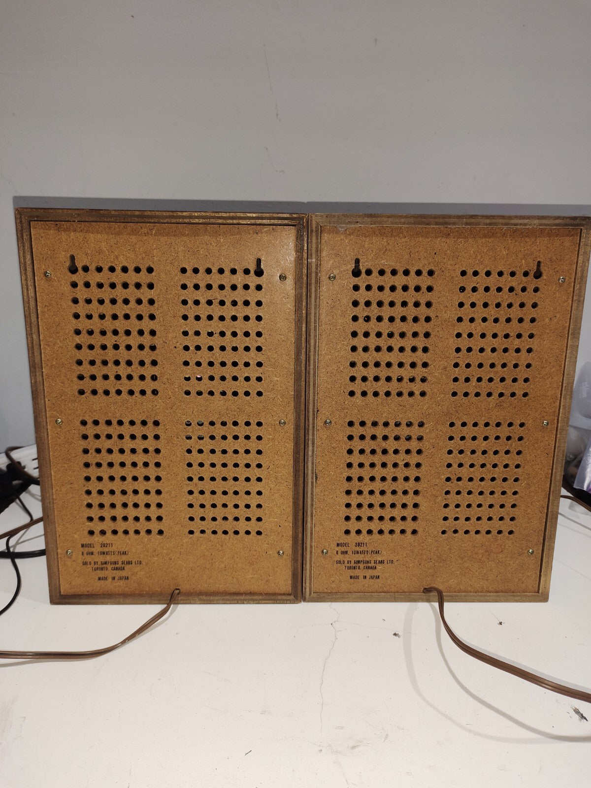 Vintage Simpsons Speakers Model 28211 - 8 OHM 10 Watts - Brown