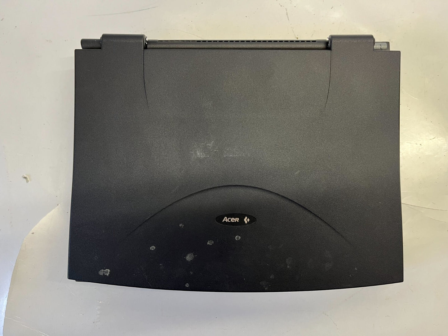 Acer Extensa 390 Vintage Laptop Pentium MMX 80MB RAM 20GB HDD Win98 Broken LCD