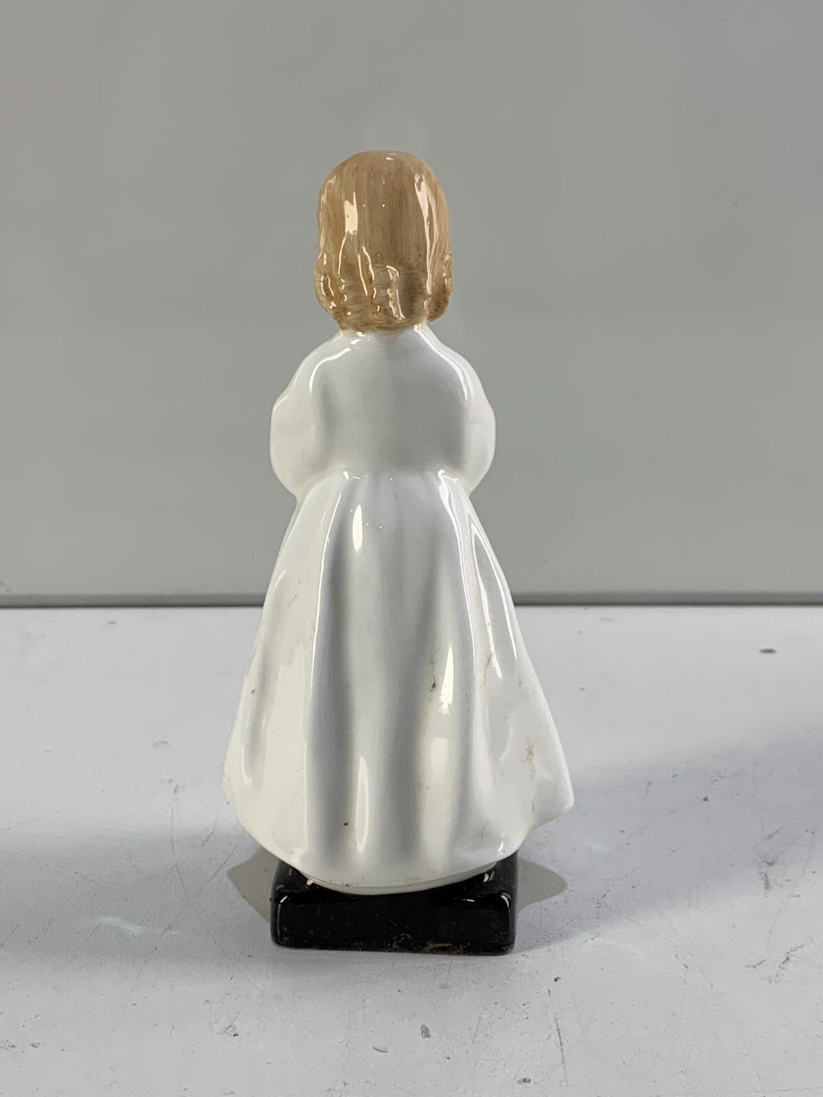 Vintage Royal Doulton Bedtime Girl Figurine Praying 1978 Bone China
