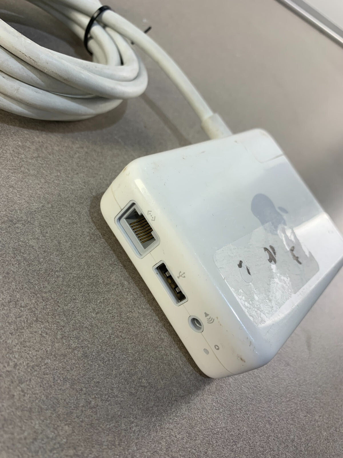 Apple Airport Express Base Station Model A1264 with power cord