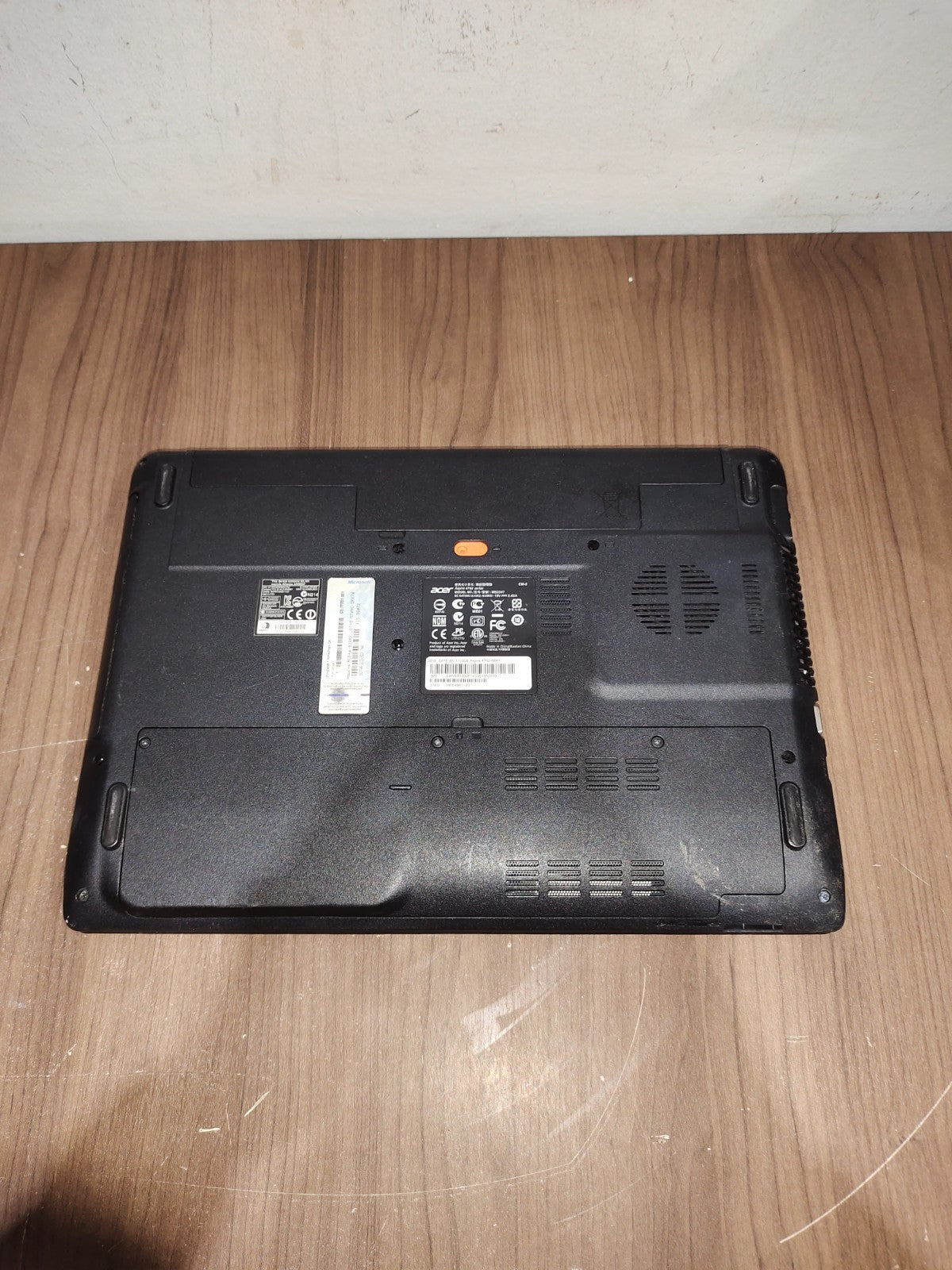 Acer Aspire 4752 Series Laptop Model - MS2347 i3-2550m Quad Core 8GB RAM - 750GB